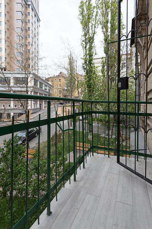 Kyiv White Apartment Dış mekan fotoğraf